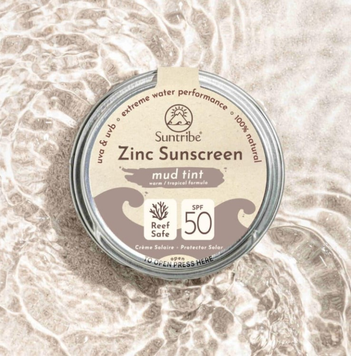 Suntribe All Natural Face & Sport Zinc Sunscreen SPF50 Mud Tint 45g i gruppen Kropspleje / Færdigvarer / Ansigtspleje hos Rawfoodshop Scandinavia AB (7350097210046)