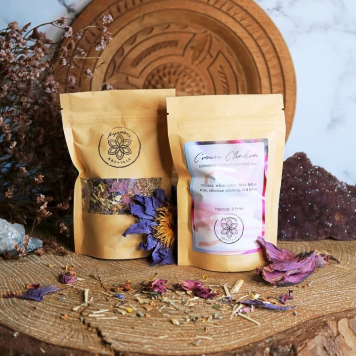 Crown Chakra Lotus Urte Te 25g i gruppen Råvarer & Drikke / Drikkevarer / Te hos Rawfoodshop Scandinavia AB (AYAM02)